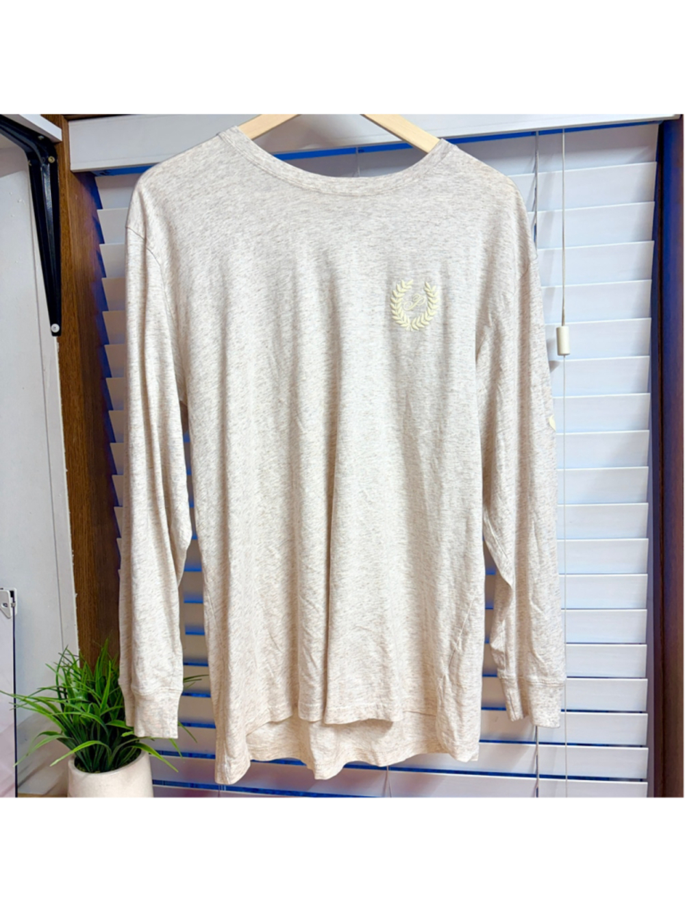 Women's Victoria's Secret PINK Long Sleeve Tee, Size M, Beige New With Tags